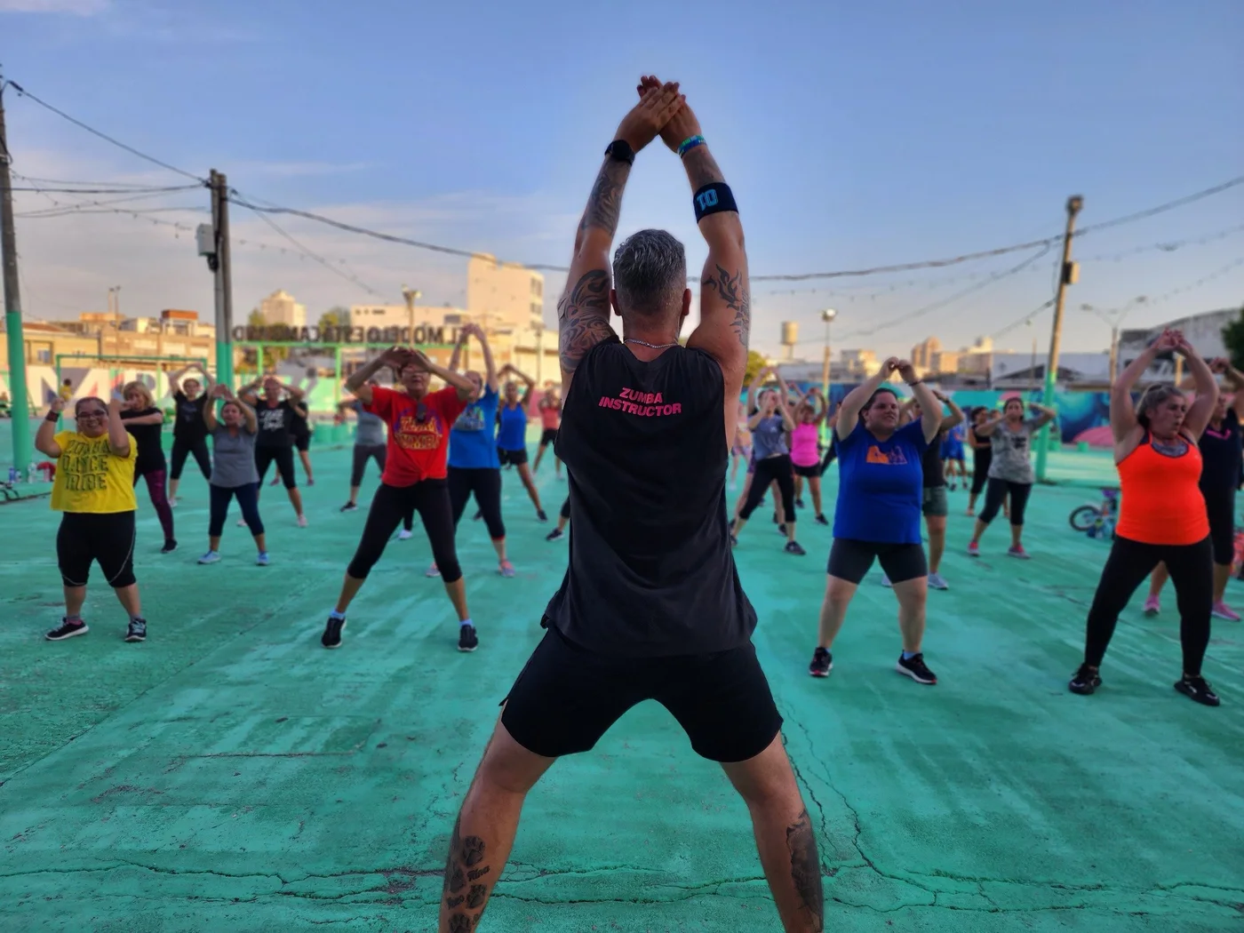 Clase de Zumba al aire libre en Montevideo